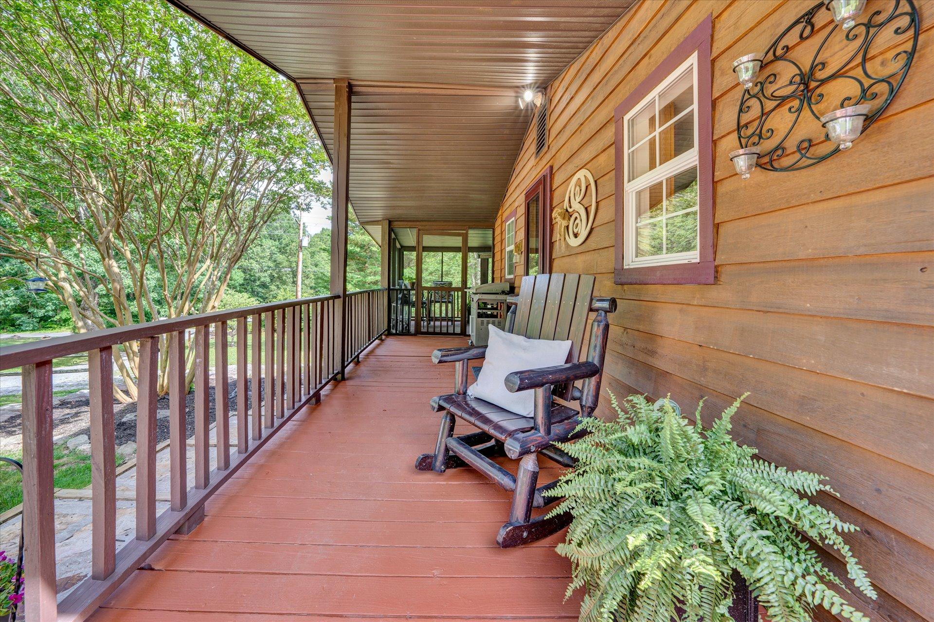 5287 Keffer Road Catawba, VA 24070 - Photo 4 of 59 04-Shows Great 5287 Keffer Rd (11 of 19)