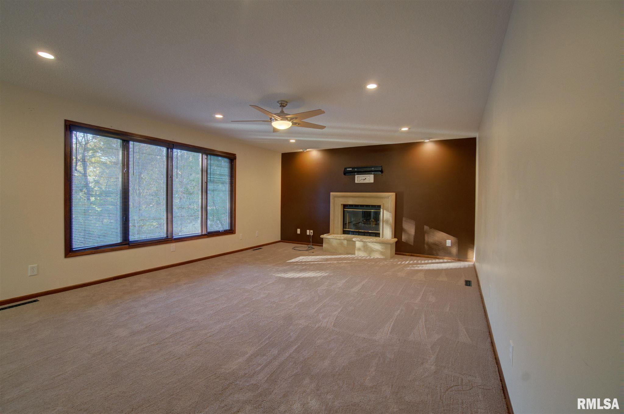 1830 Plum Tree Road Bettendorf, IA 52722 - Photo 15 of 47 Gallery Image 15