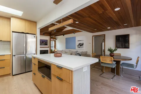 $1,348,000 | 5850 Vesper Avenue, Van Nuys, CA 91411