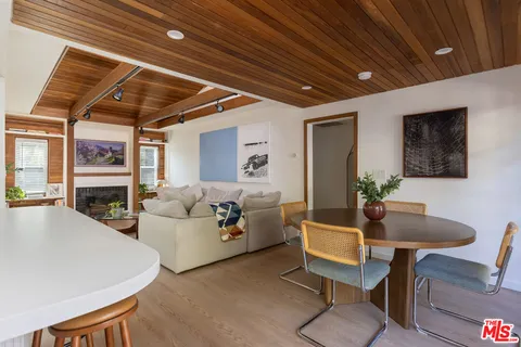 $1,348,000 | 5850 Vesper Avenue, Van Nuys, CA 91411