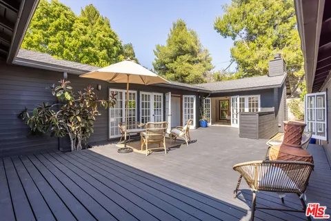 $1,348,000 | 5850 Vesper Avenue, Van Nuys, CA 91411