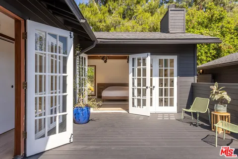$1,348,000 | 5850 Vesper Avenue, Van Nuys, CA 91411
