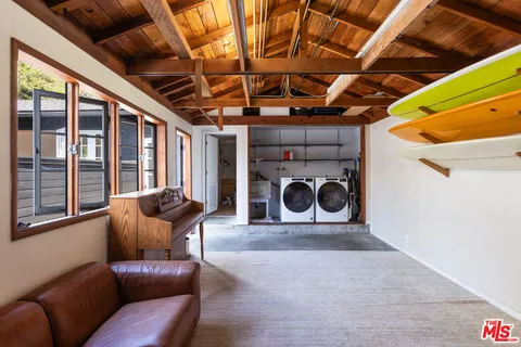 $1,348,000 | 5850 Vesper Avenue, Van Nuys, CA 91411