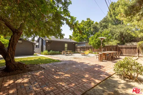 $1,348,000 | 5850 Vesper Avenue, Van Nuys, CA 91411