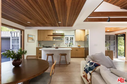 $1,348,000 | 5850 Vesper Avenue, Van Nuys, CA 91411