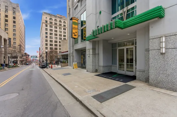 $1,850 | 415 Church Street, Unit 2409, Nashville, TN 37219