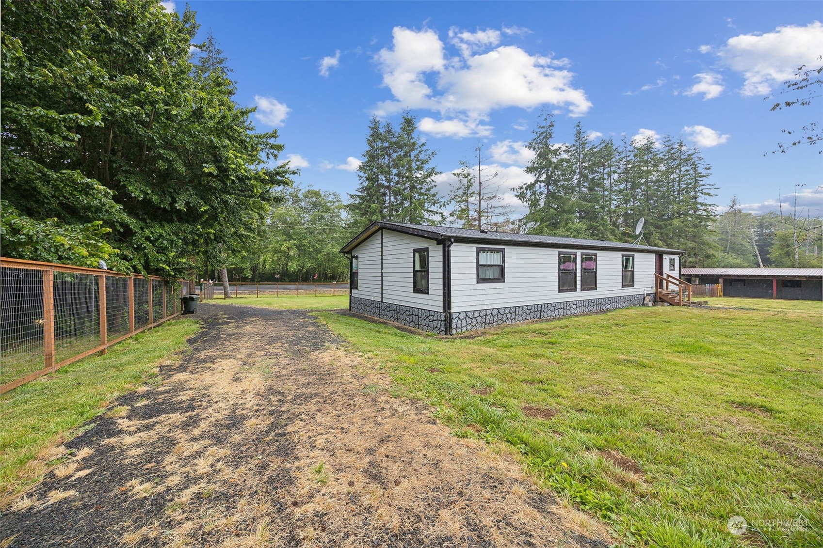 5 Bale Road Raymond, WA 98577 - Photo 3 of 29 Gallery Image 3