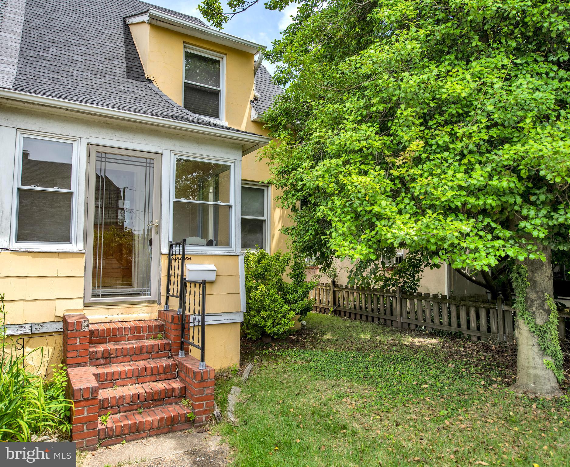 13 Broadship Road Dundalk, MD 21222 - Photo 1 of 28 Front