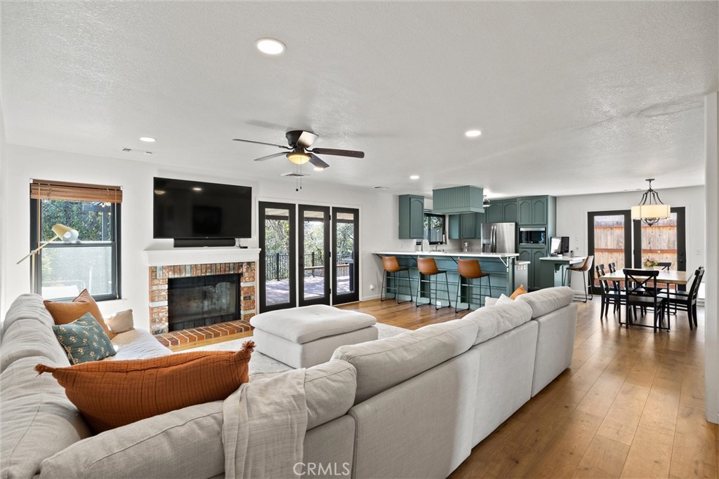 3729 Wasatch Drive Redding, CA 96001 - Photo 10 of 34