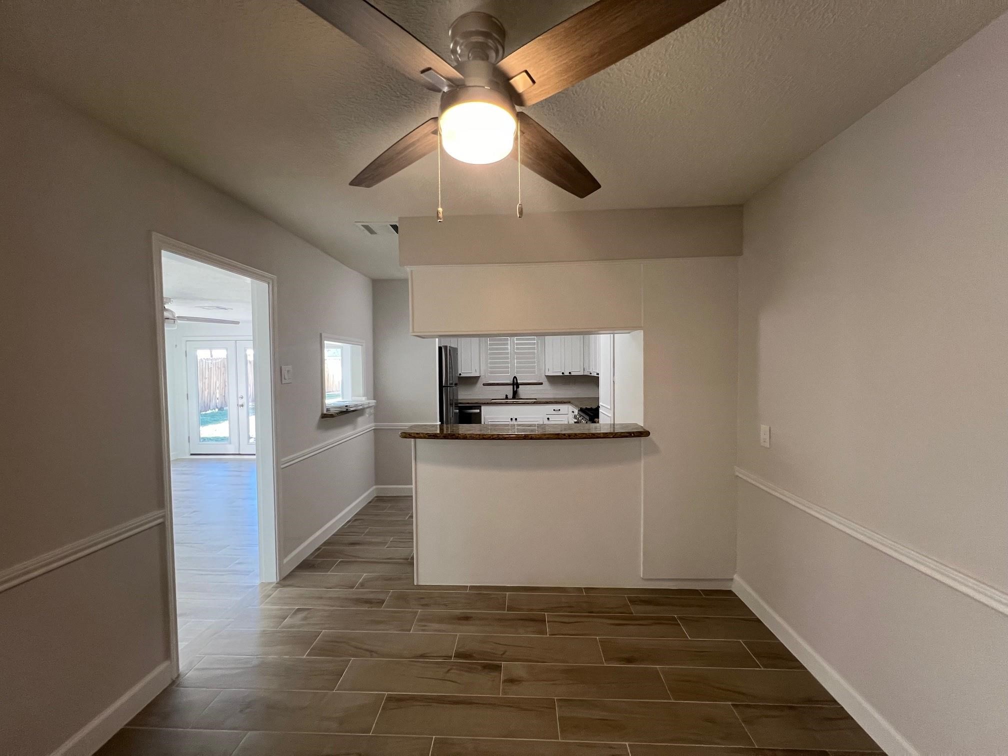 1437 Confederate Road Houston, TX 77055 - Photo 5 of 13