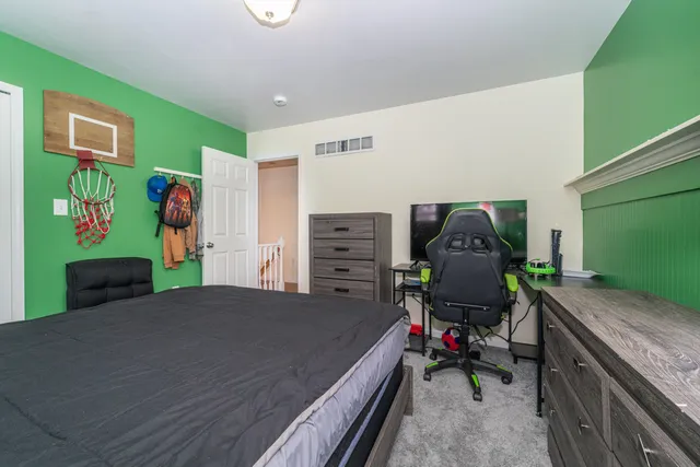 $275,000 | 21006 Annapolis Street, Dearborn Heights, MI 48125