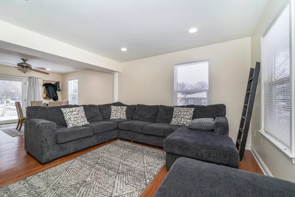 $275,000 | 21006 Annapolis Street, Dearborn Heights, MI 48125