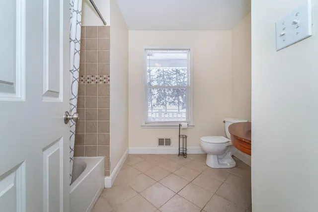 $275,000 | 21006 Annapolis Street, Dearborn Heights, MI 48125