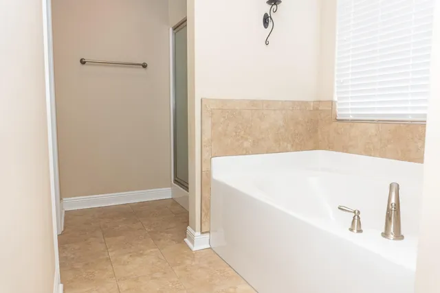 a en suite bathroom with a shower