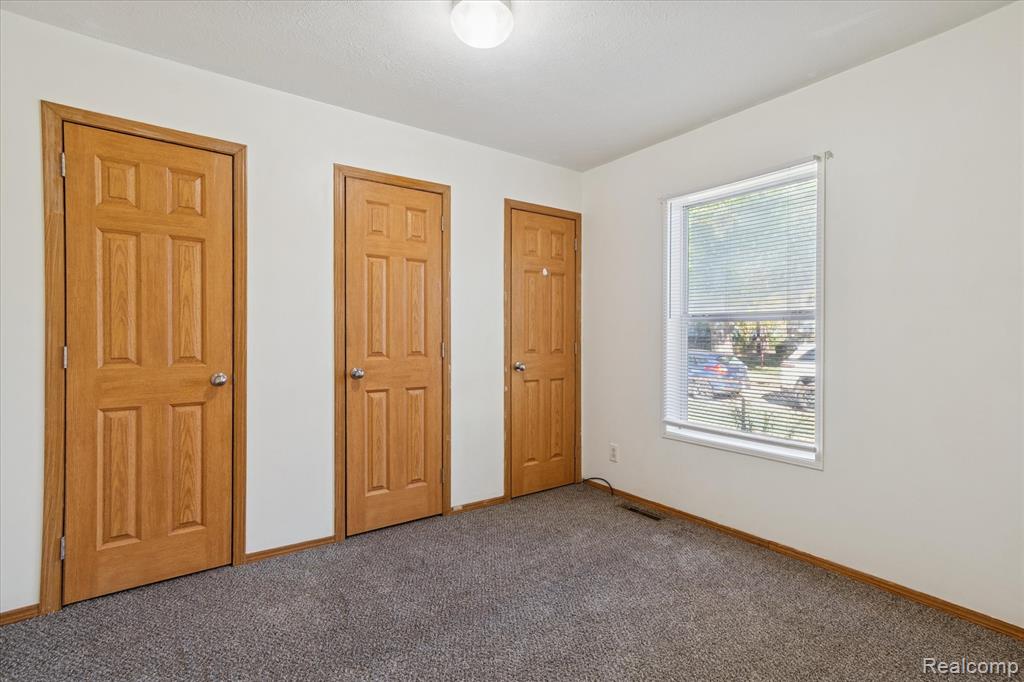4004 Howe Road Wayne, MI 48184 - Photo 27 of 42