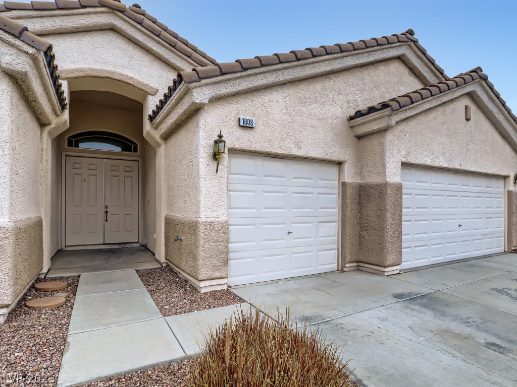 1608 Shootout Place Henderson, NV 89002 - Photo 3 of 24