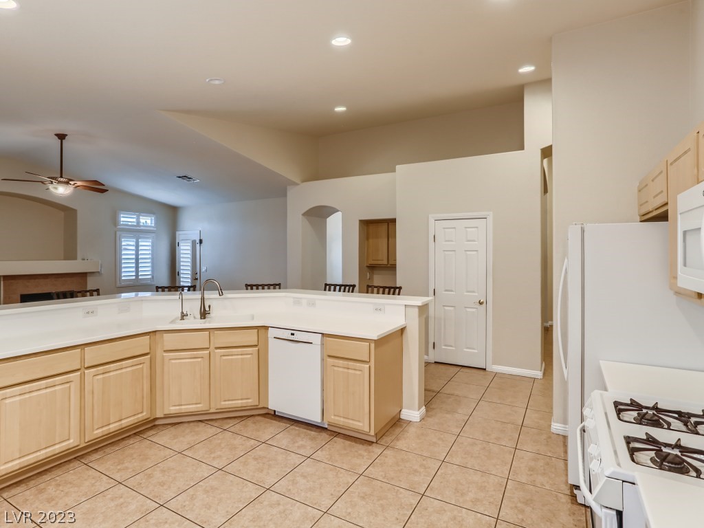 1608 Shootout Place Henderson, NV 89002 - Photo 9 of 24