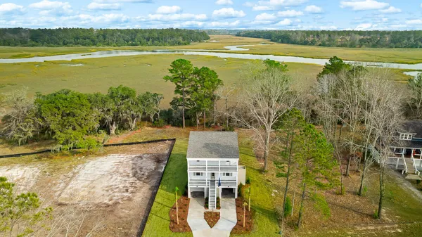 $750,000 | 187 Castle Hl Drive, Yemassee, SC 29945