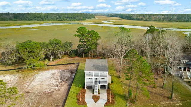 $798,900 | 187 Castle Hl Drive, Yemassee, SC 29945