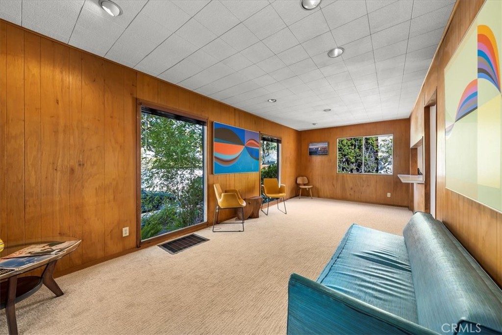 418 Sycamore Road Santa Monica, CA 90402 - Photo 12 of 43 a outdoor space with furniture