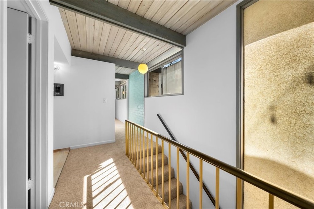 418 Sycamore Road Santa Monica, CA 90402 - Photo 21 of 43 a view of balcony