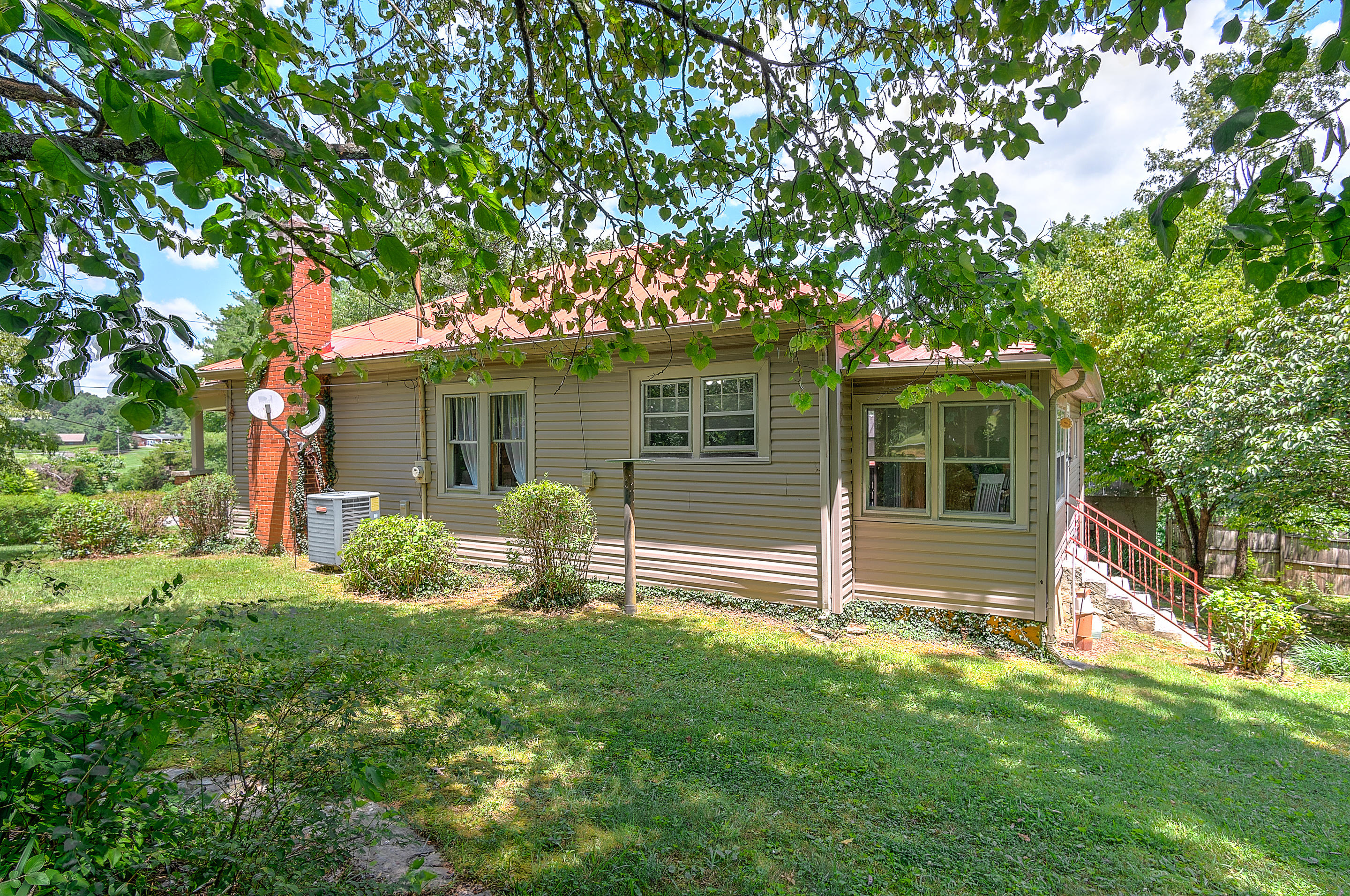 1809 Triangle Road Johnson City, TN 37604 - Photo 25 of 52 exterior-24