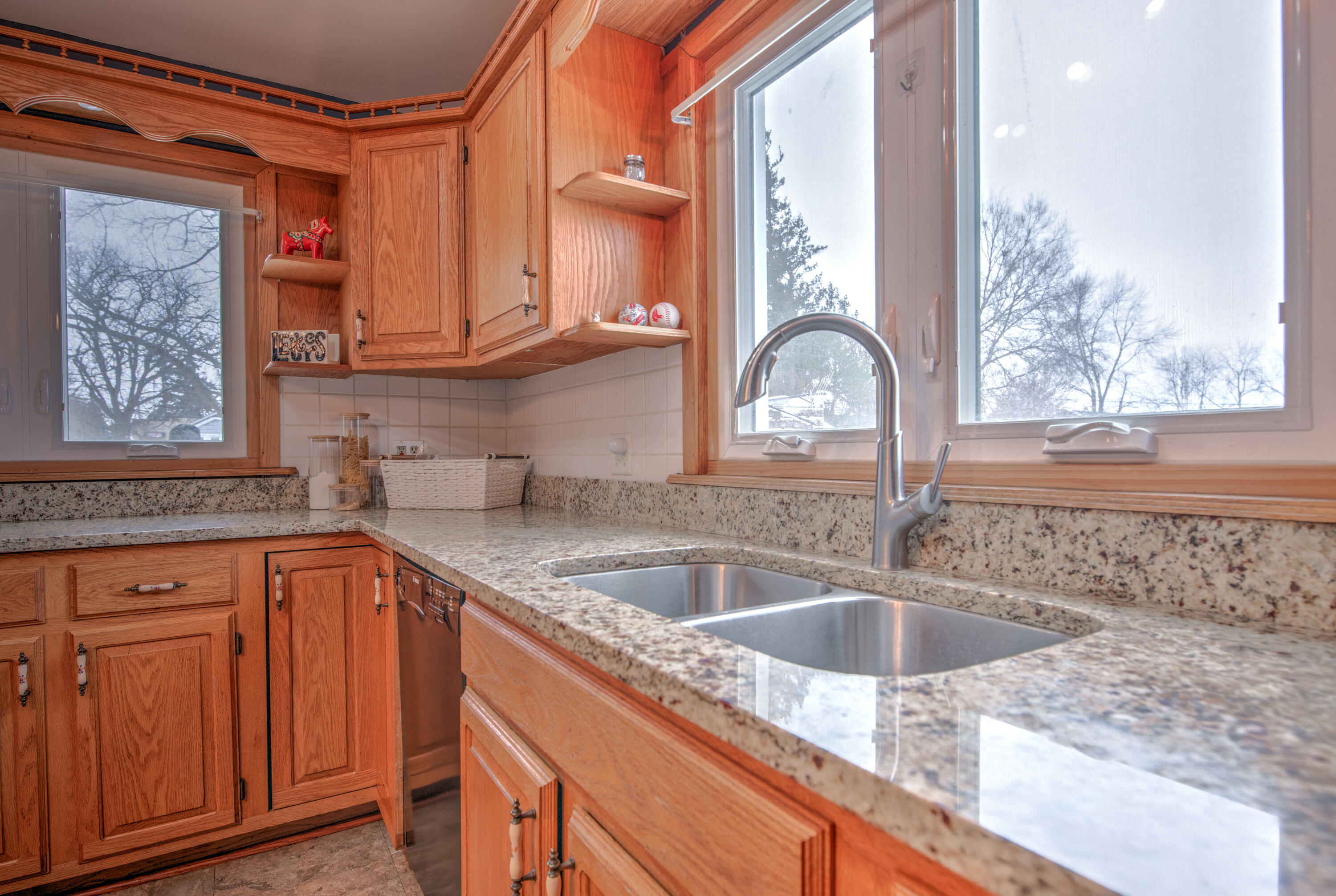 516 East North Street Crown Point, IN 46307 - Photo 5 of 27 3000x2012