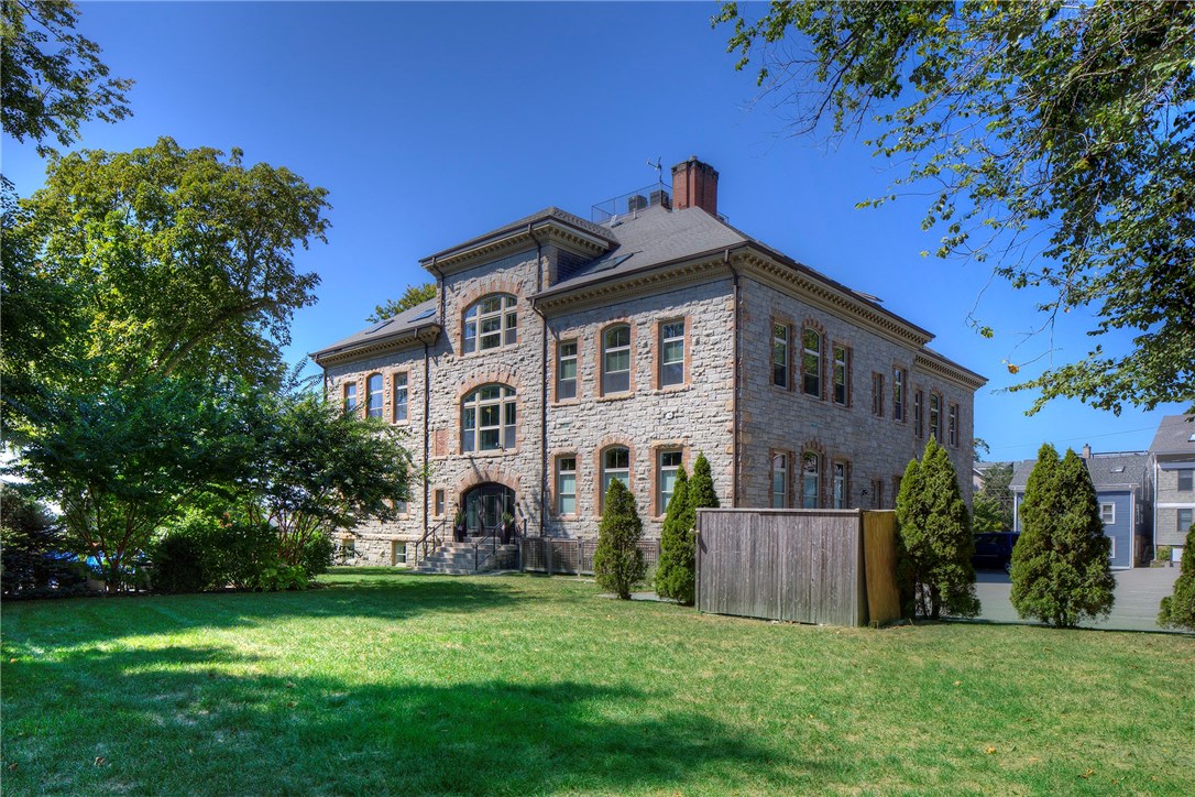 426 Spring Street, Unit 206 Newport, RI 02840 - Photo 36 of 36 Gallery Image 36