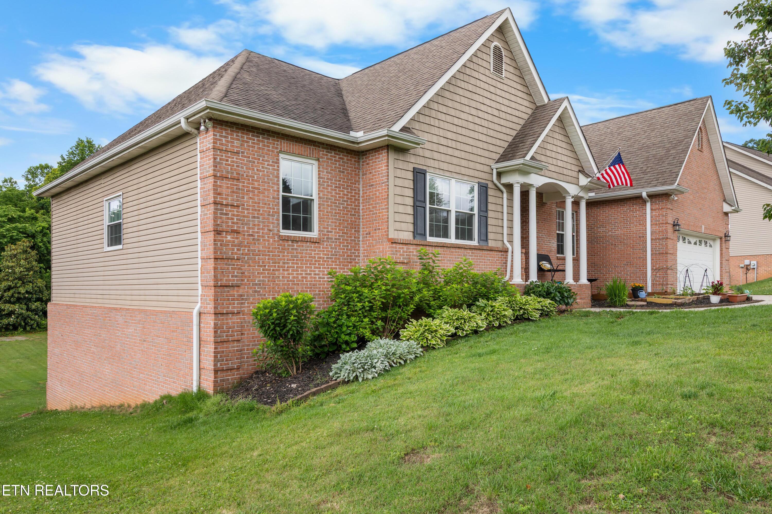 8111 Campbells Point Road Corryton, TN 37721 - Photo 3 of 39 030A0379