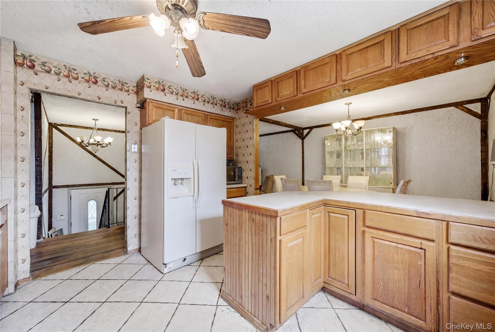175 Candlewood Road Bay Shore, NY 11706 - Photo 10 of 26