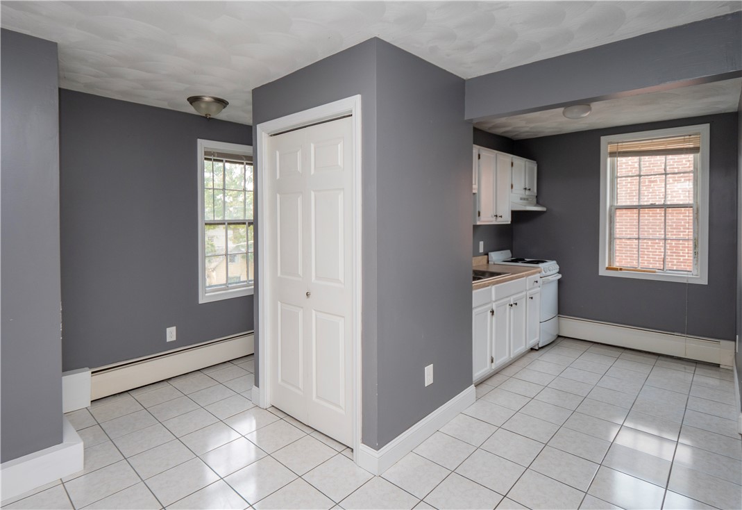 69 Spring Street Newport, RI 02840 - Photo 15 of 28