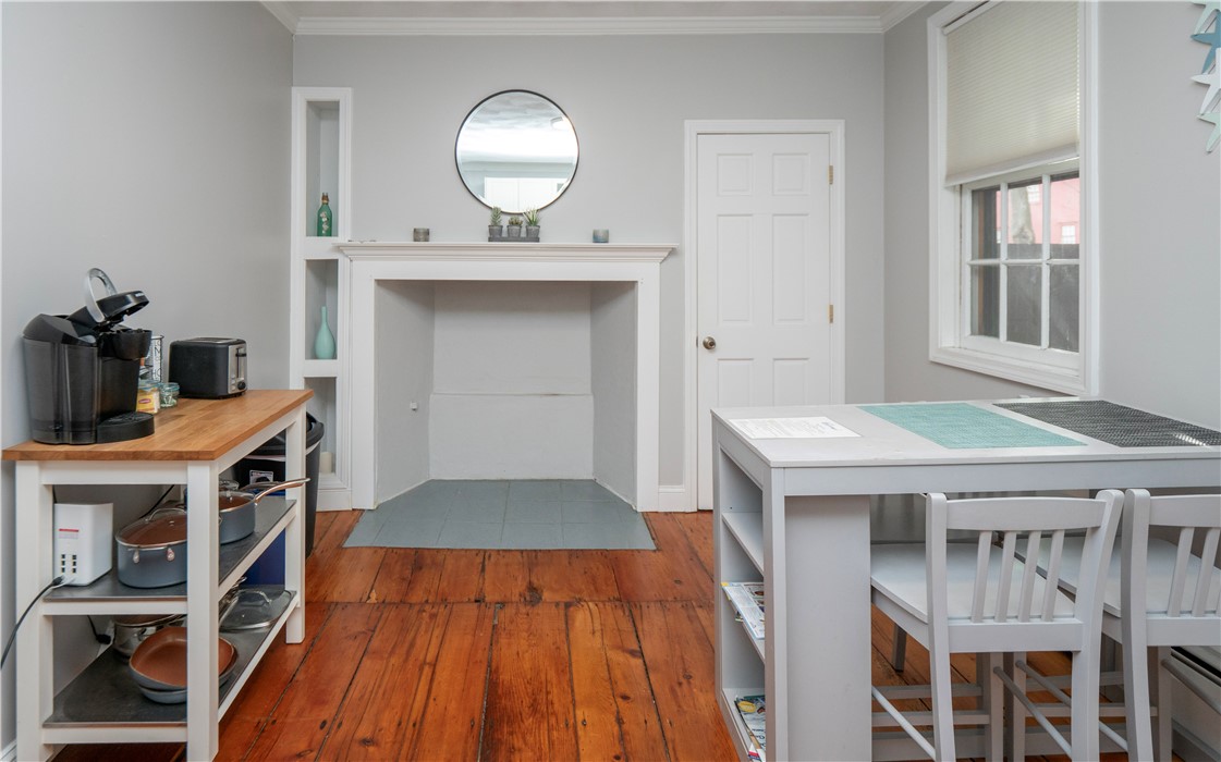 69 Spring Street Newport, RI 02840 - Photo 7 of 28