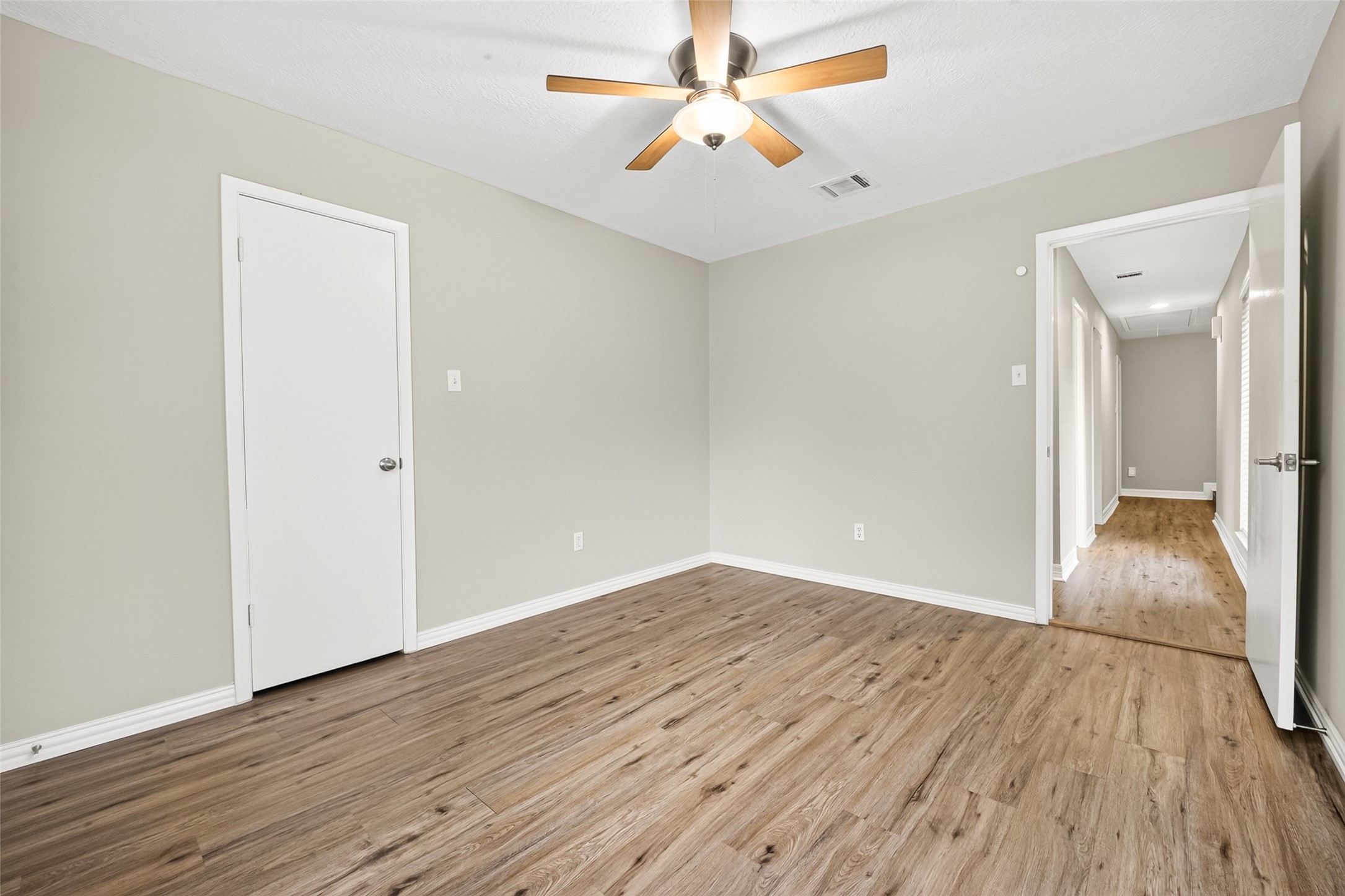 6122 Sanford Road Houston, TX 77096 - Photo 33 of 49