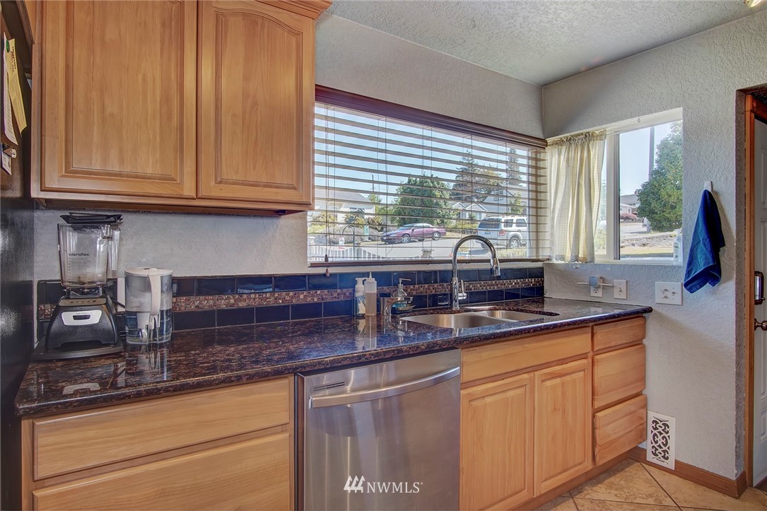 2305 Terrace Street Bremerton, WA 98310 - Photo 16 of 39 Gallery Image 16
