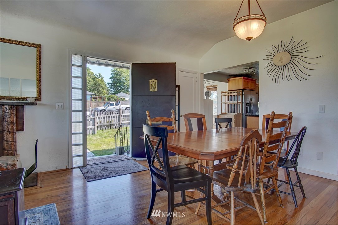 2305 Terrace Street Bremerton, WA 98310 - Photo 6 of 39 Gallery Image 6