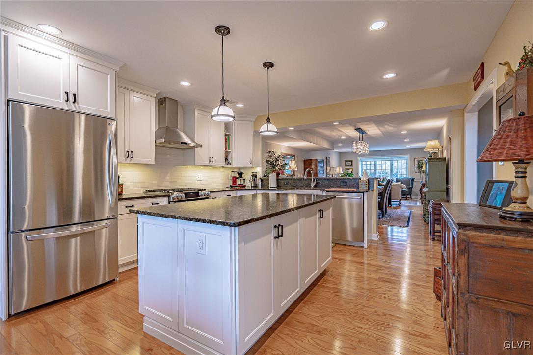 2894 Sheffield Drive Emmaus, PA 18049 - Photo 17 of 78