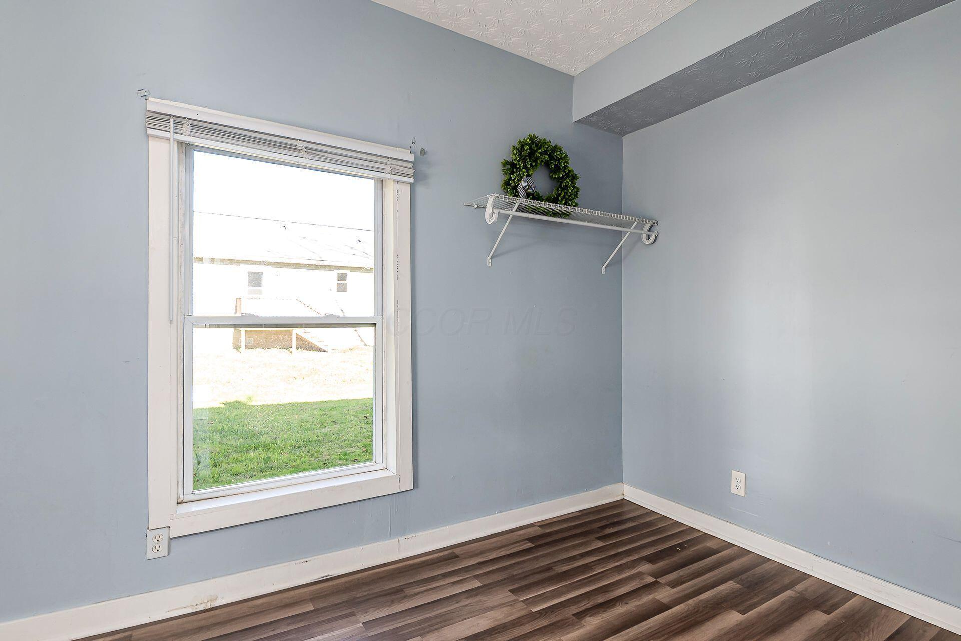 49 Columbus Road Mount Vernon, OH 43050 - Photo 6 of 35 006_4106_Y 49 Columbus Rd-004
