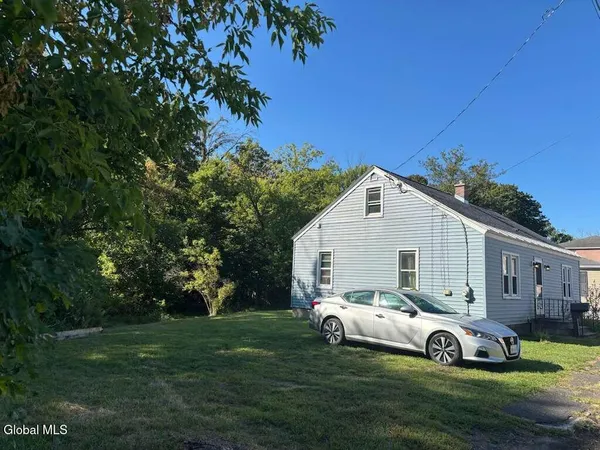 $2,500 | 23 Lakeview Avenue, East Greenbush, NY 12144