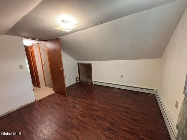 $2,400 | 23 Lakeview Avenue, East Greenbush, NY 12144