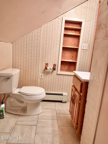 $2,400 | 23 Lakeview Avenue, East Greenbush, NY 12144