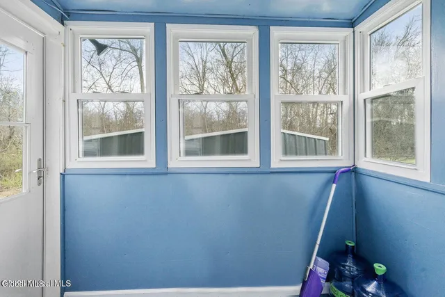 $2,400 | 23 Lakeview Avenue, East Greenbush, NY 12144