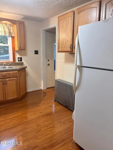 $2,400 | 23 Lakeview Avenue, East Greenbush, NY 12144