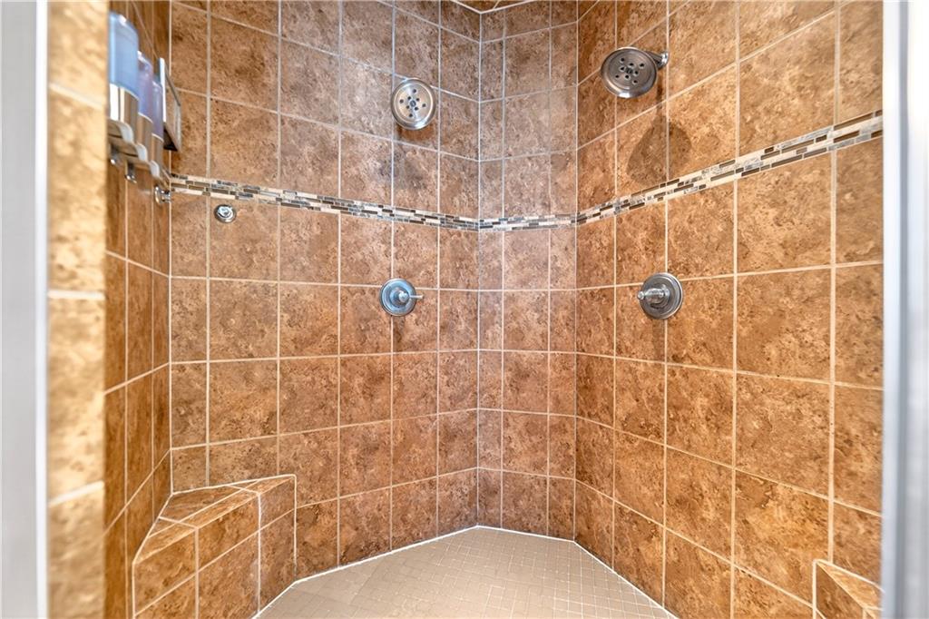 222 Evandale Road Canonsburg, PA 15317 - Photo 27 of 50 Two shower heads... shower faster (or with a friend)...