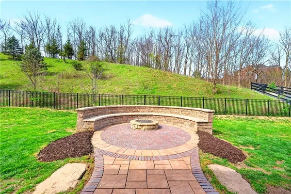 $950,000 | 222 Evandale Road, Canonsburg, PA 15317