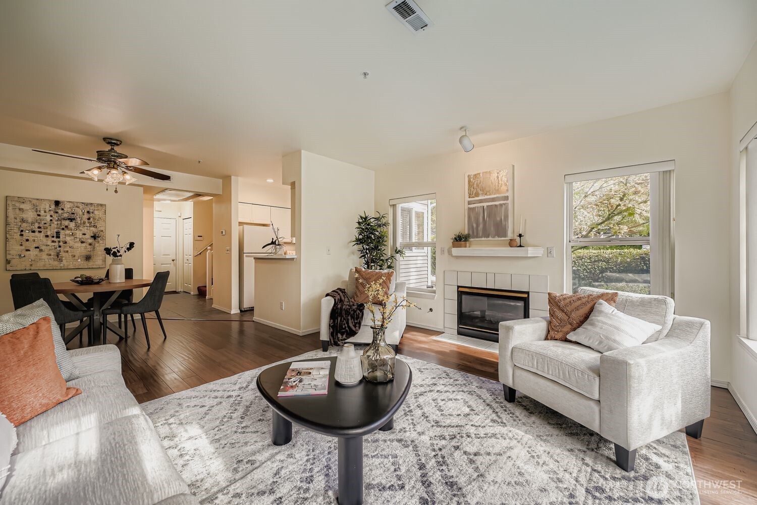 4808 Northeast Sunset Boulevard, Unit A101 Renton, WA 98059 - Photo 4 of 17 Gallery Image 4