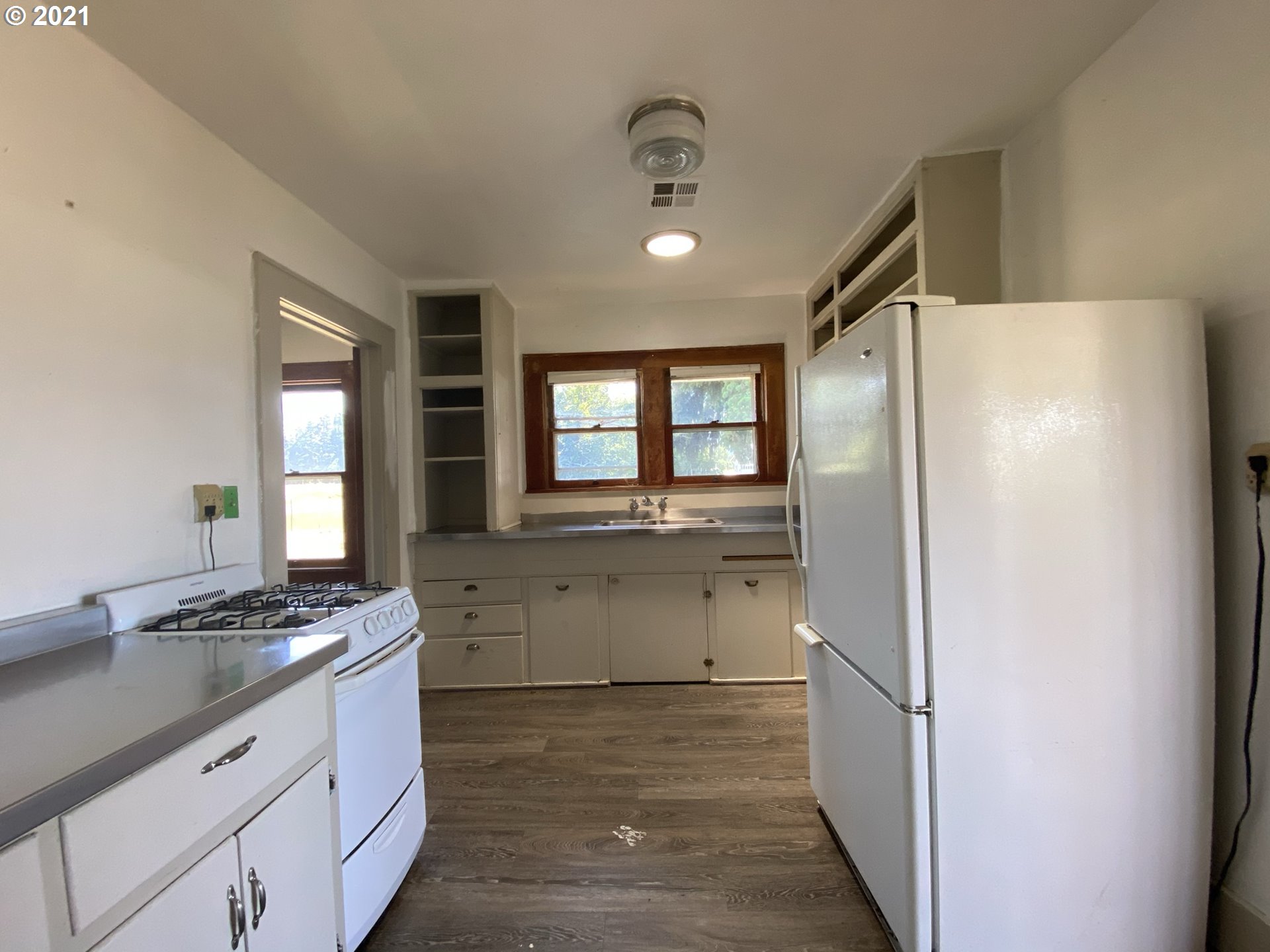 85719 Edenvale Road Pleasant Hill, OR 97455 - Photo 12 of 31