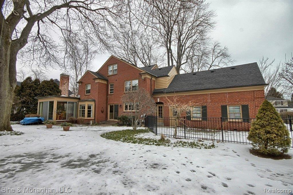 87 Moran Road Grosse Pointe, MI 48236 - Photo 22 of 25 Rear.jpg