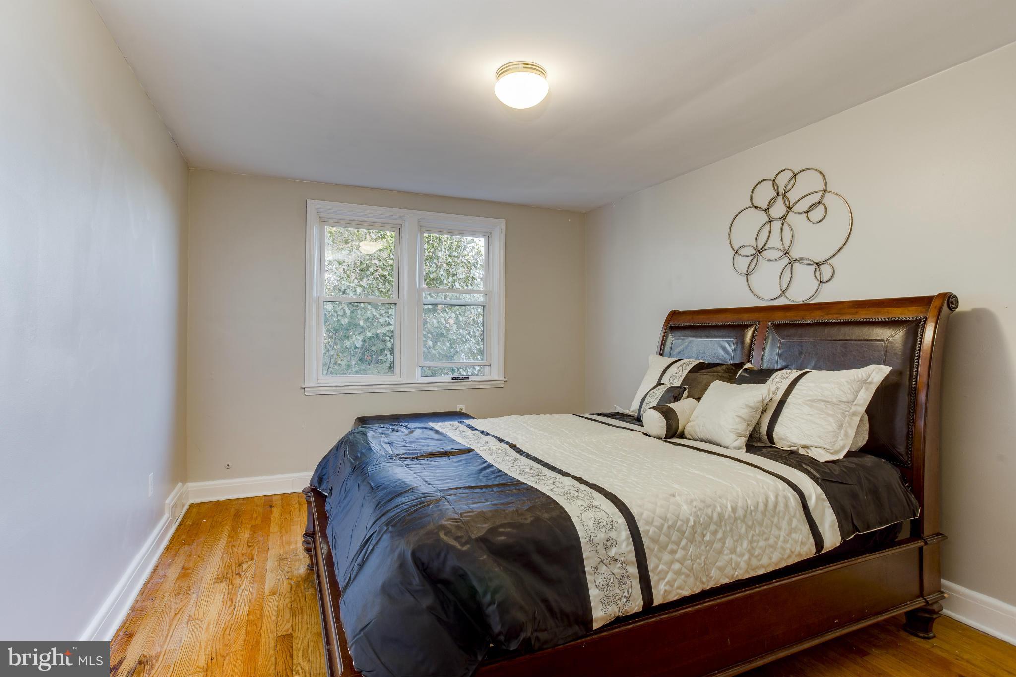 825 Stamford Road Baltimore, MD 21229 - Photo 12 of 23 Bedroom (Master)