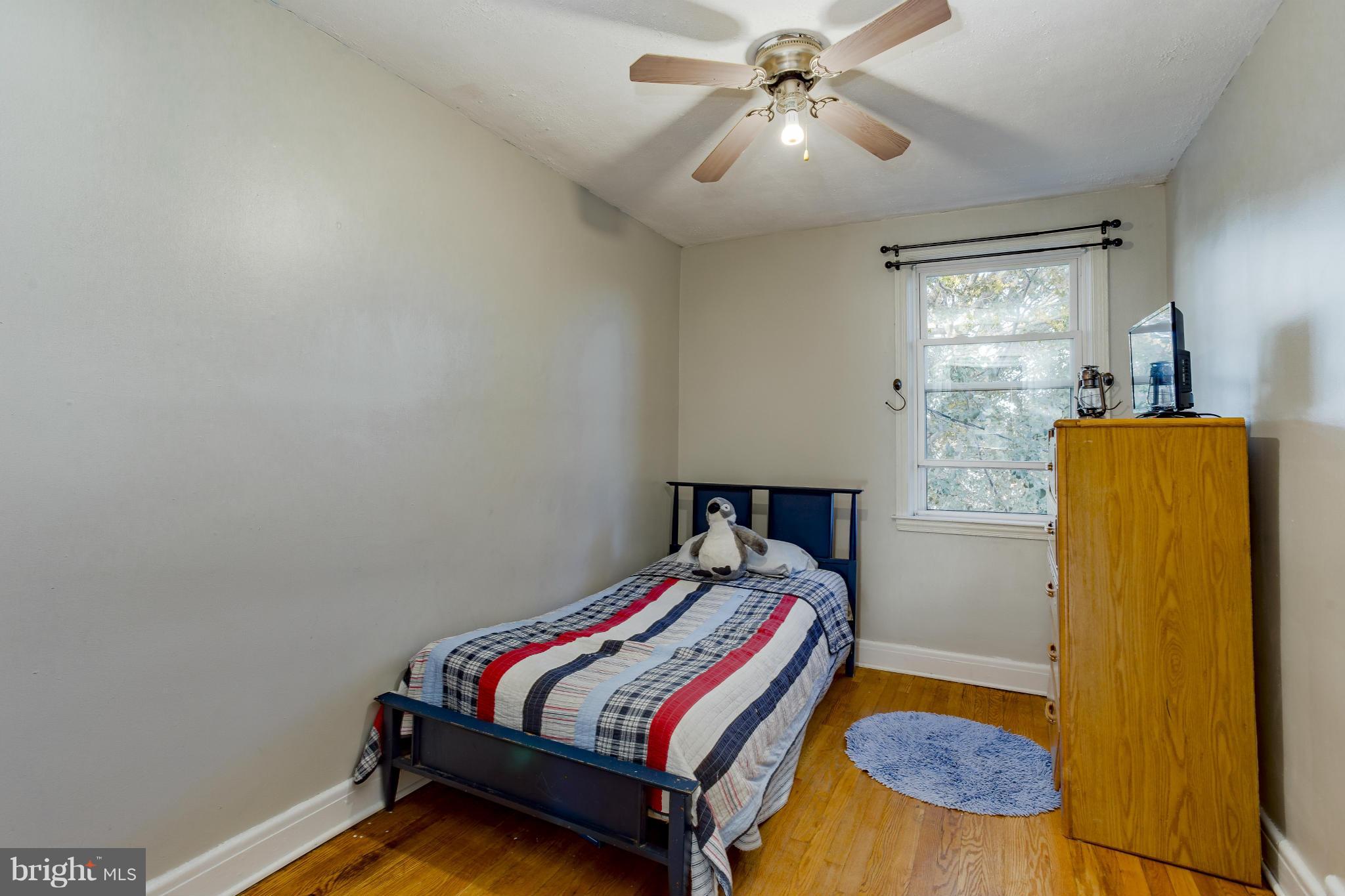 825 Stamford Road Baltimore, MD 21229 - Photo 14 of 23 Bedroom