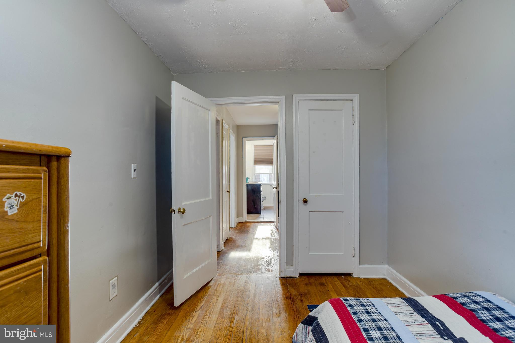 825 Stamford Road Baltimore, MD 21229 - Photo 15 of 23 Bedroom